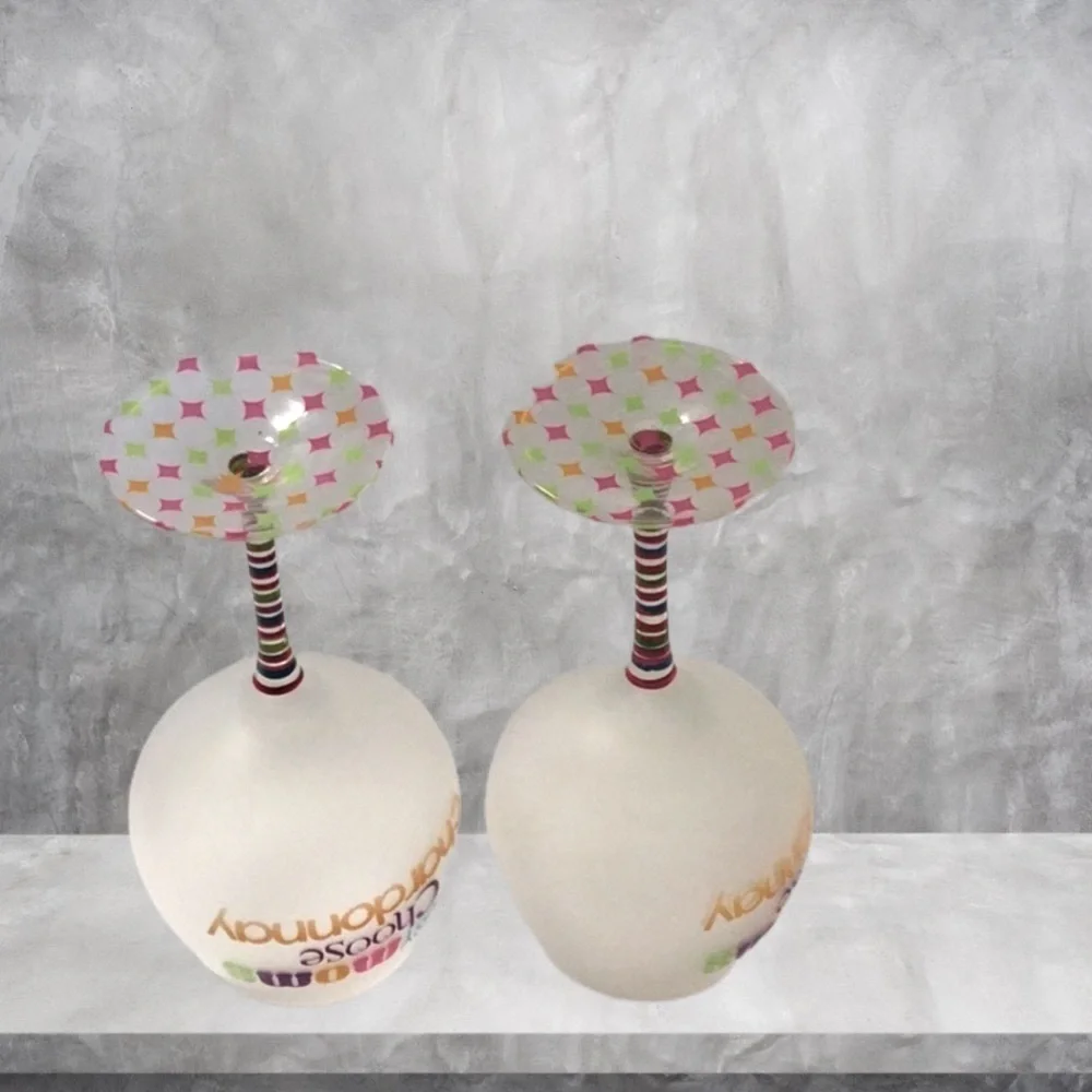 HAND PAINTED WINE GLASSES SET OF 2🌻